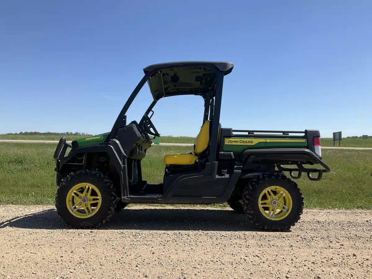 Gallery image 2 for Used 2022 John Deere XUV 835M Utility Vehicle