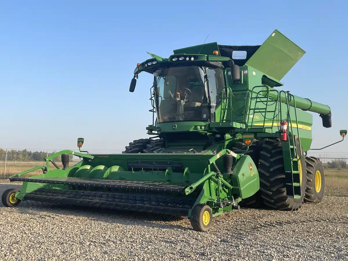 Gallery image 1 for Used 2020 John Deere S780 Combine