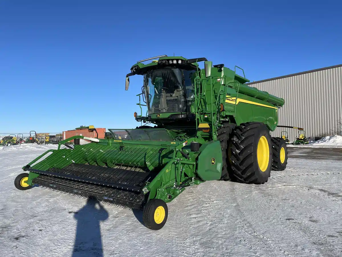 Gallery image 2 for 2023 John Deere X9 1000 Combine