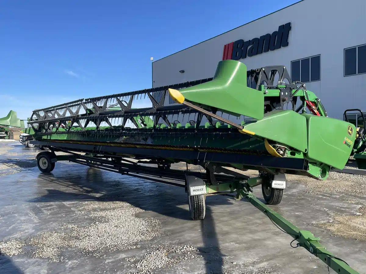 Gallery image 1 for Used 2014 John Deere 640FD Header - Draper
