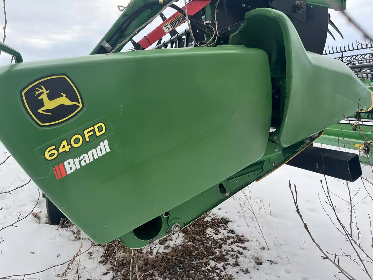 Gallery image 2 for Used 2017 John Deere 640FD Header - Draper