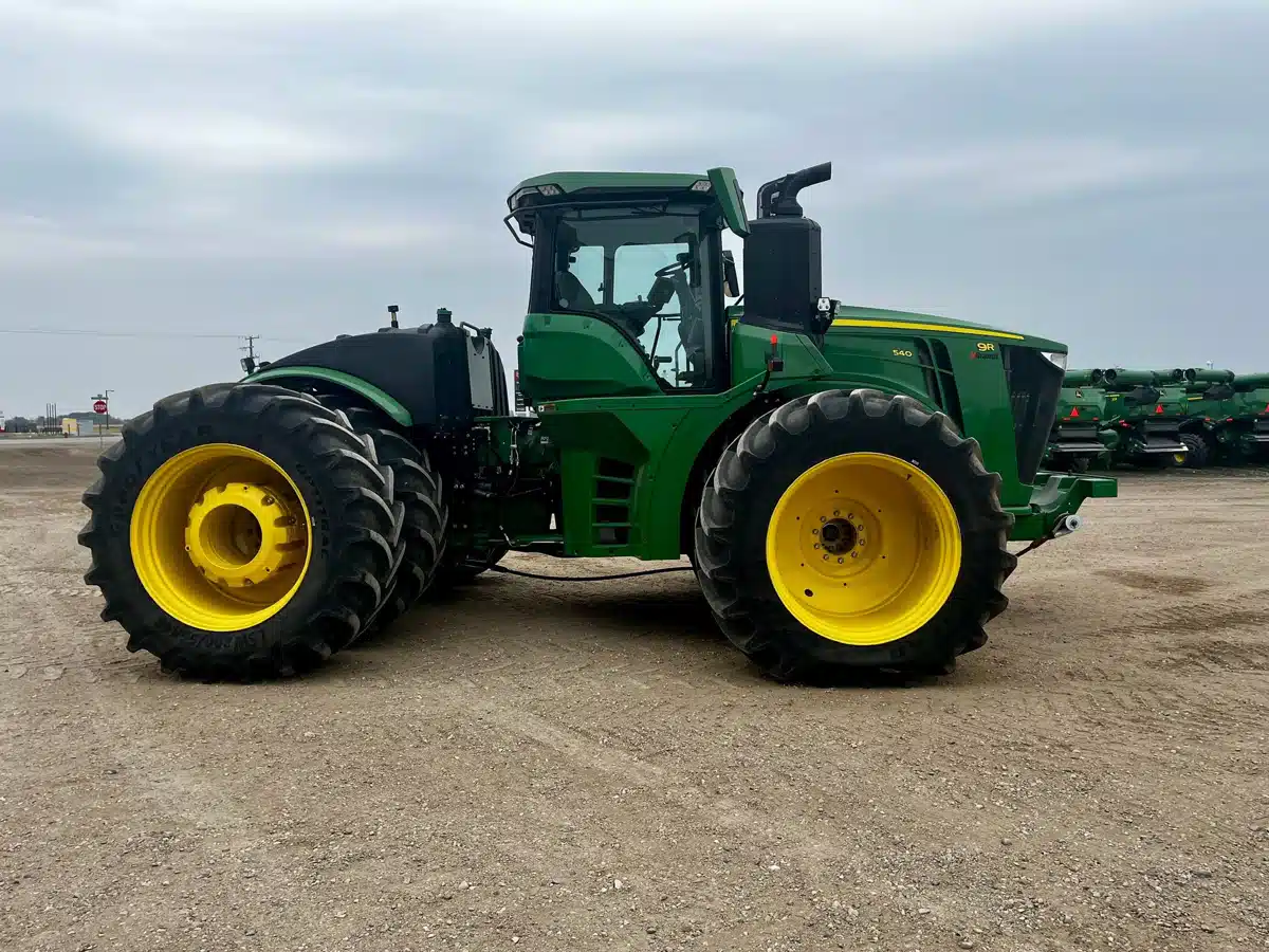 Gallery image 2 for Used 2022 John Deere 9R 540 Tractor