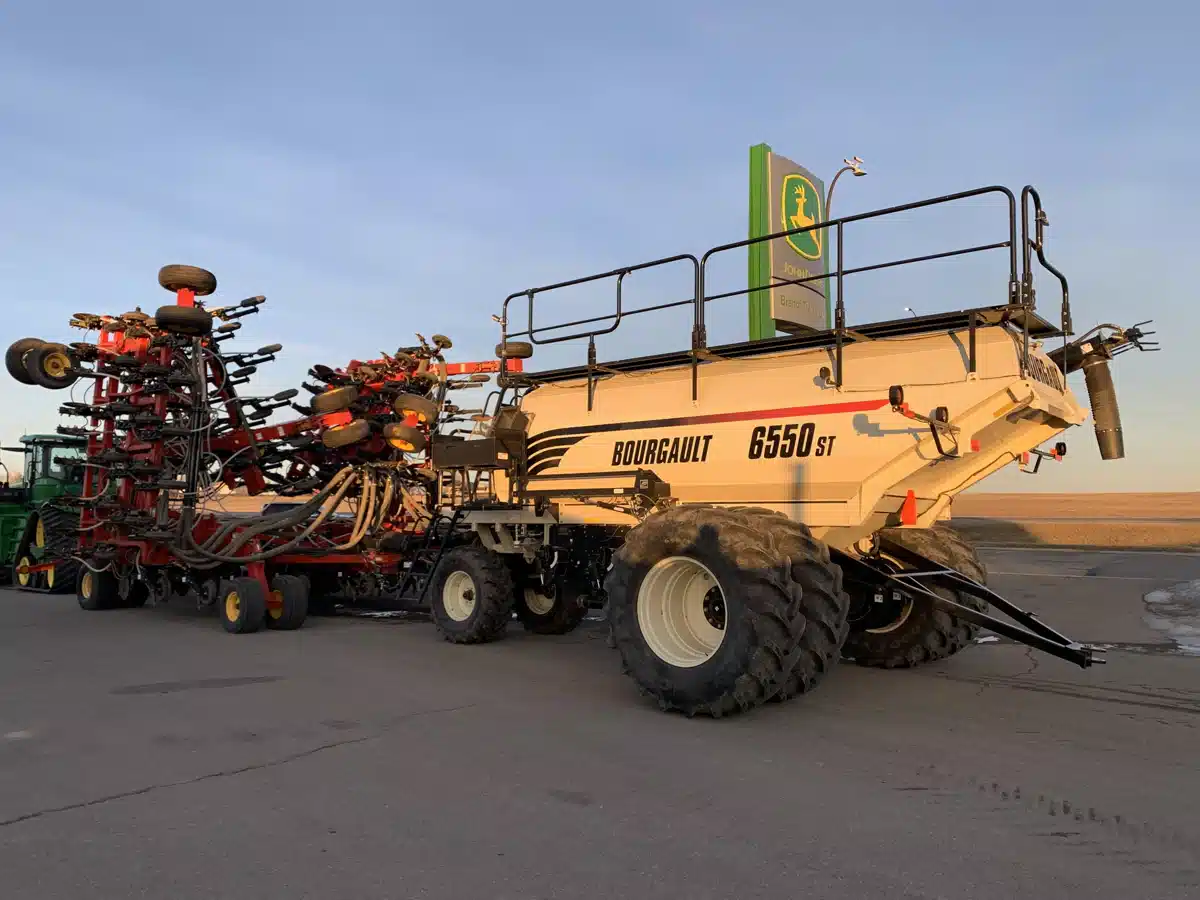 Gallery image 2 for Used 2013 Bourgault 3320 Air Drill
