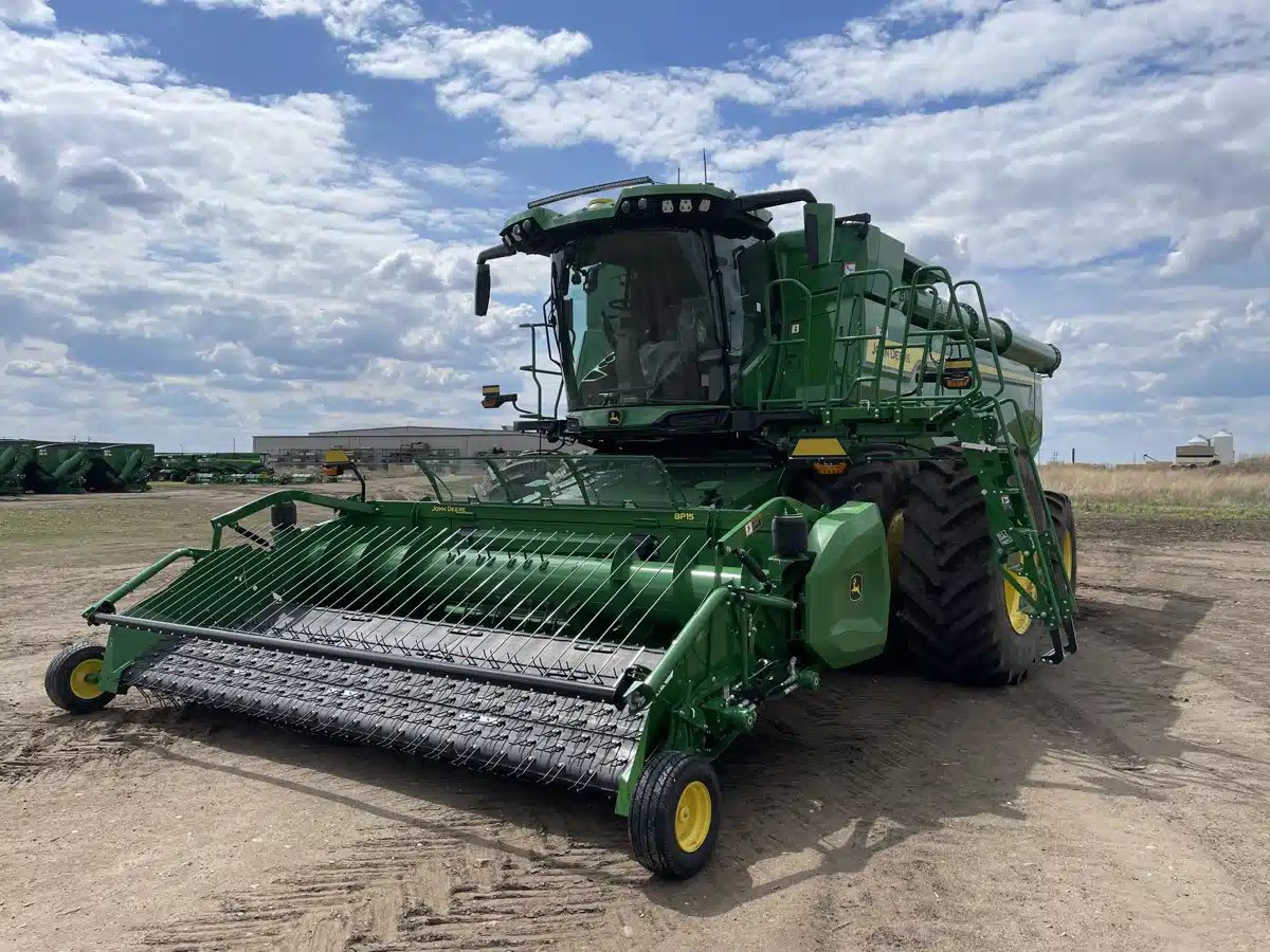Gallery image 2 for 2023 John Deere X9 1000 Combine