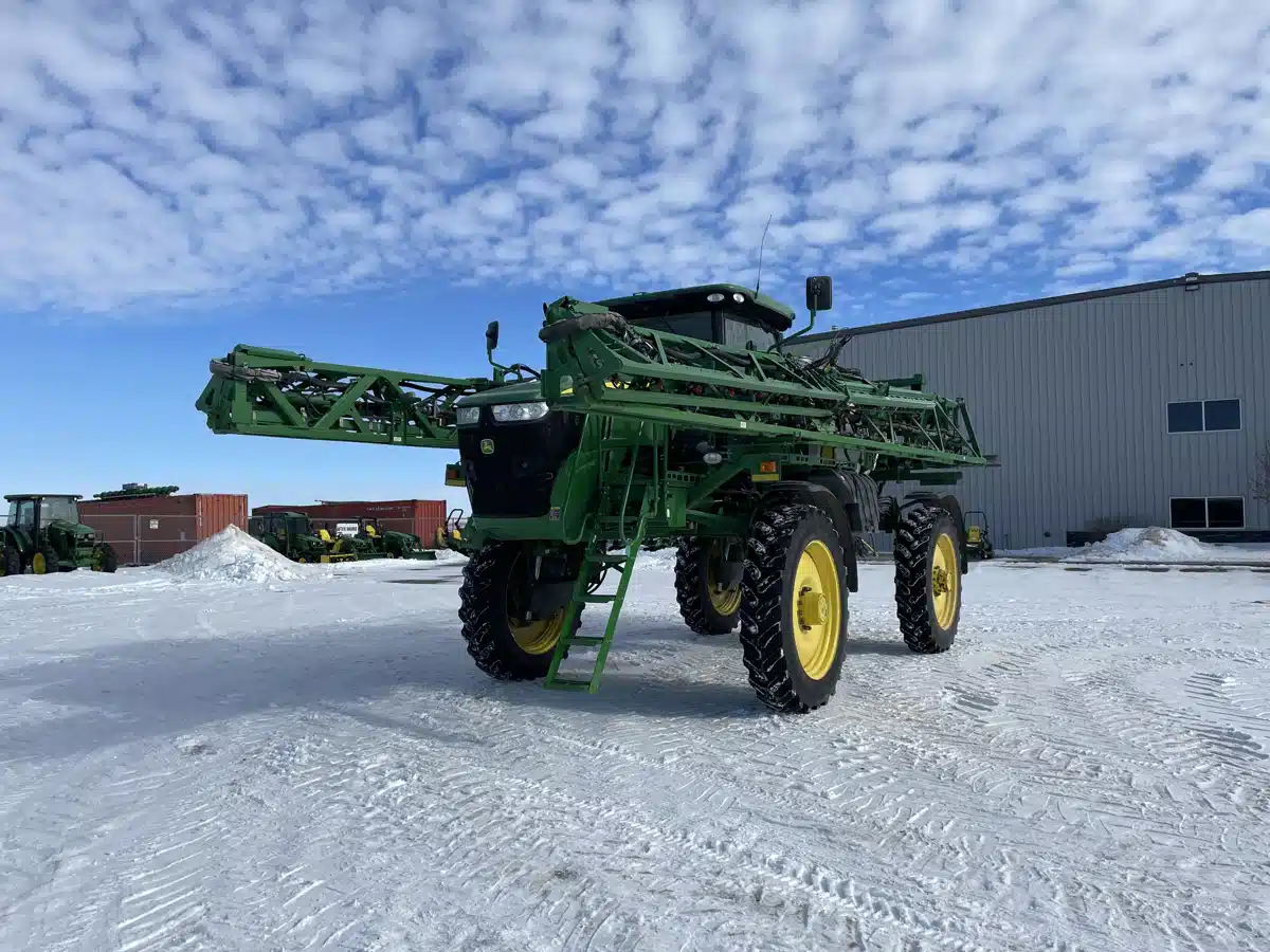 Gallery image 1 for Used 2014 John Deere R4038 Sprayer - Self Propelled