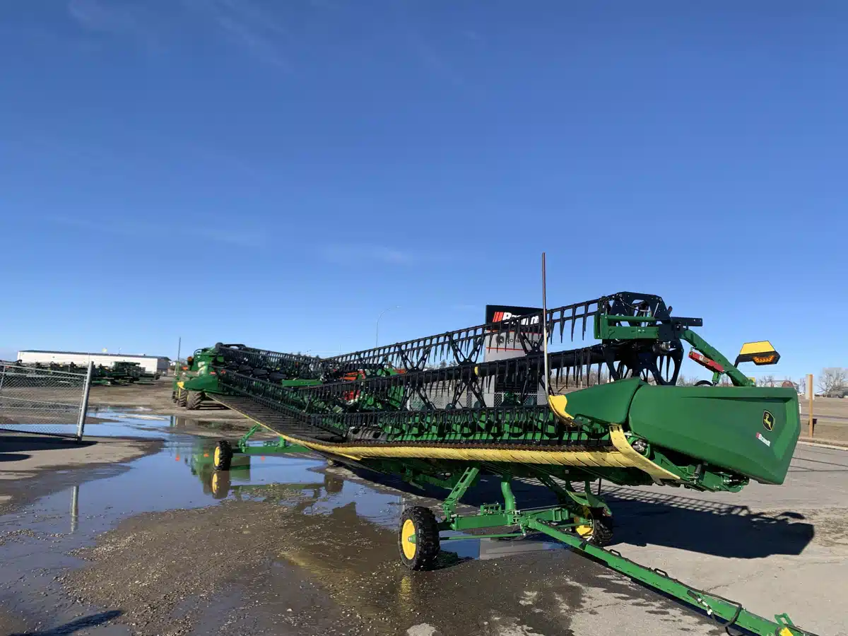 Gallery image 1 for Used 2022 John Deere HD45F Header Combine