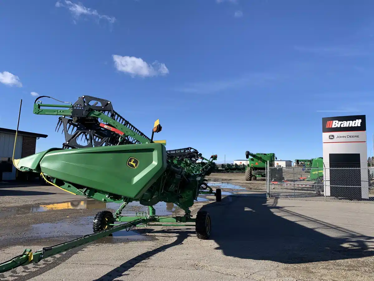 Gallery image 2 for Used 2022 John Deere HD45F Header Combine