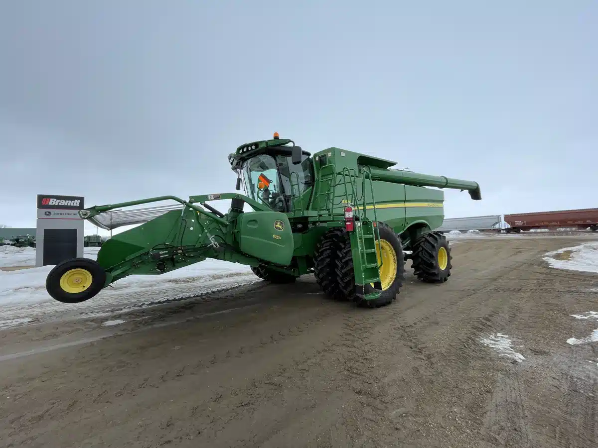 Gallery image 2 for Used 2013 John Deere S670 Combine