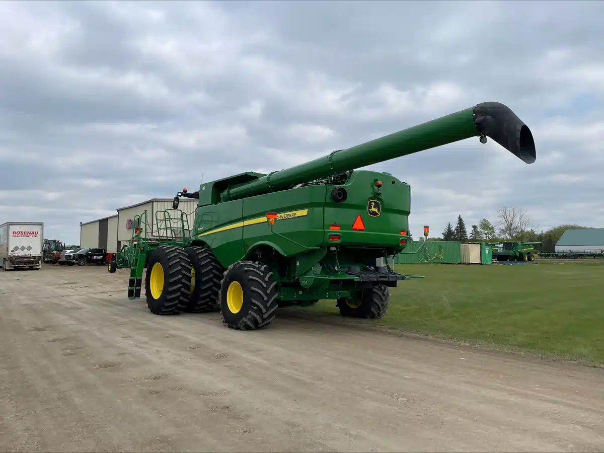 Gallery image 2 for Used 2018 John Deere S790 Combine