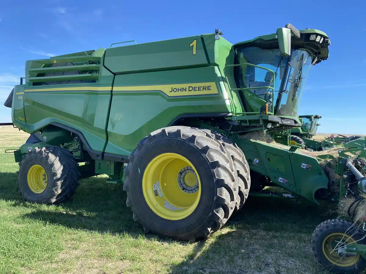Gallery image 1 for Used 2023 John Deere X9 1100 Combine