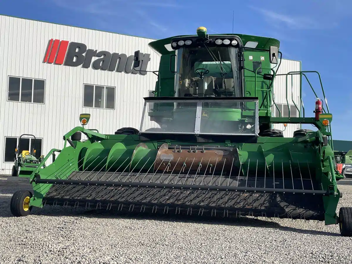 Gallery image 2 for Used 2009 John Deere 9770 STS Combine