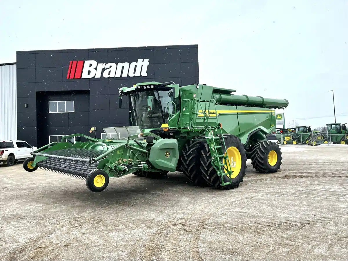 Gallery image 2 for 2023 John Deere X9 1000 Combine