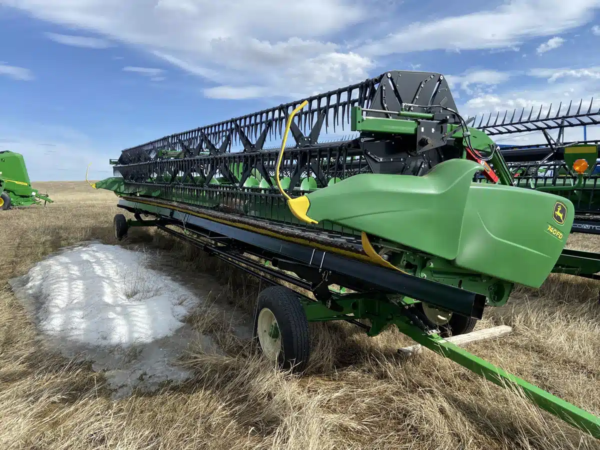 Gallery image 1 for Used 2019 John Deere 740FD Header - Draper