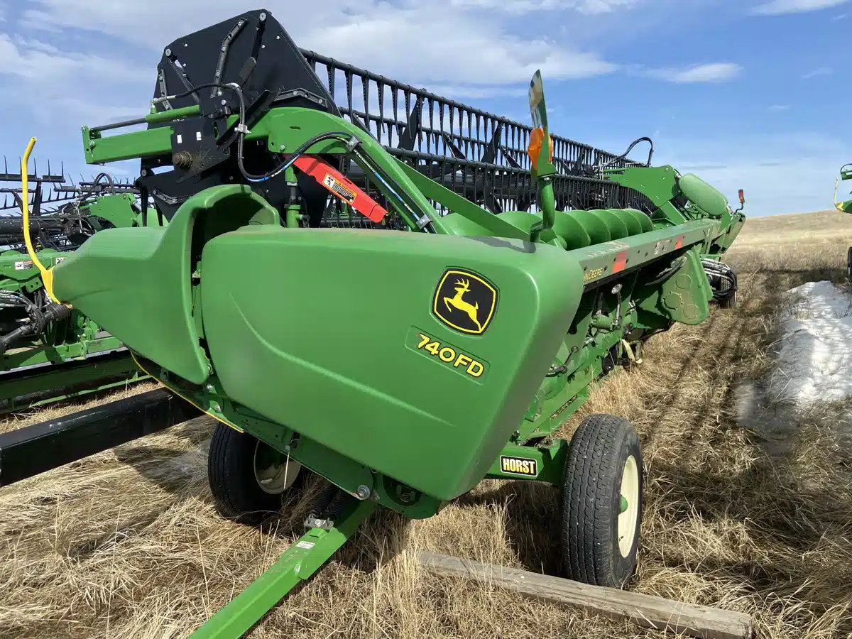 Gallery image 2 for Used 2019 John Deere 740FD Header - Draper