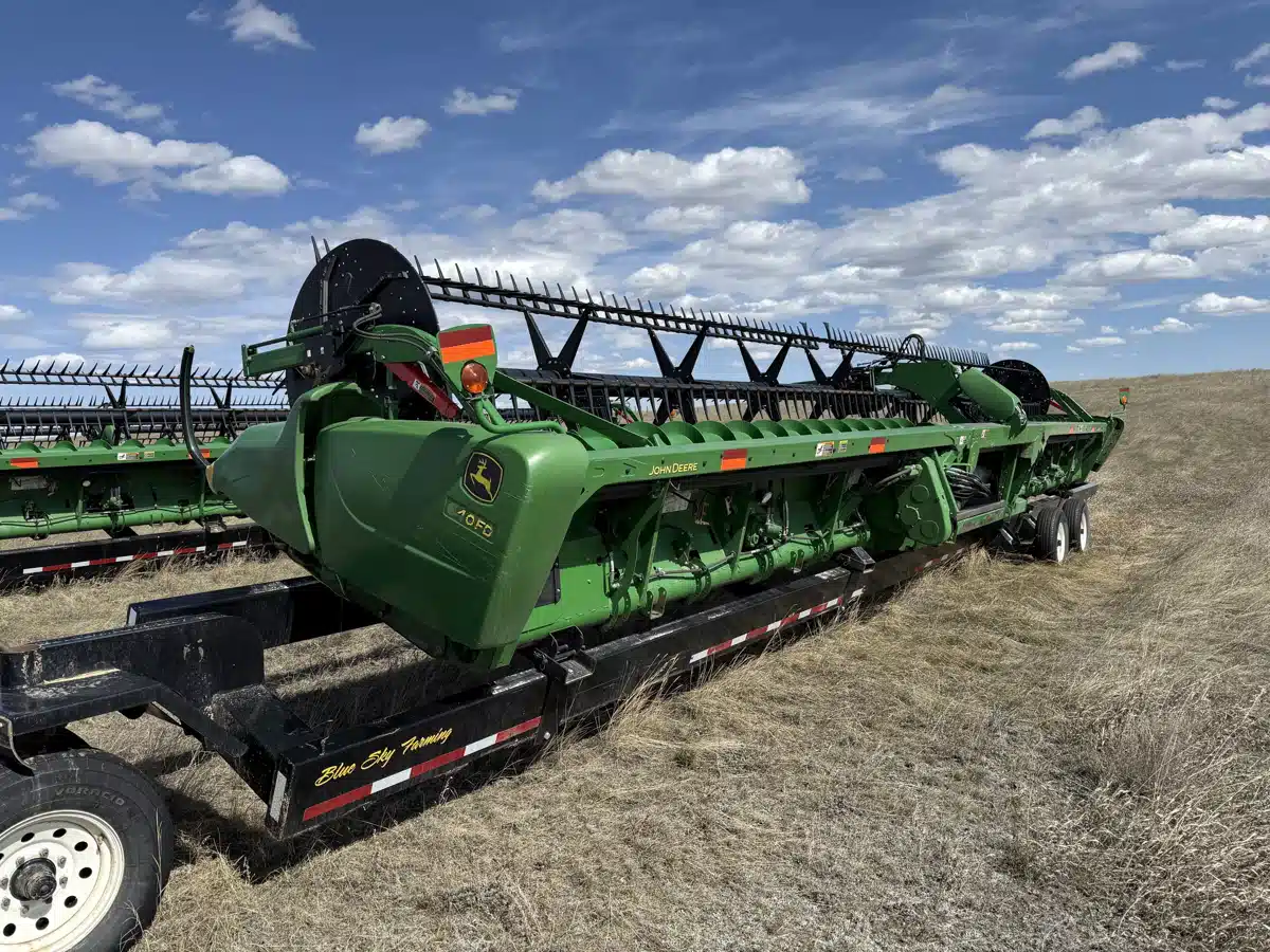 Gallery image 2 for Used 2017 John Deere 640FD Header - Draper