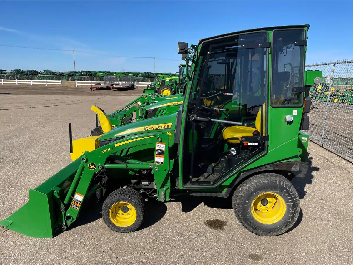 Gallery image 2 for Used 2016 John Deere 1025R Tractor
