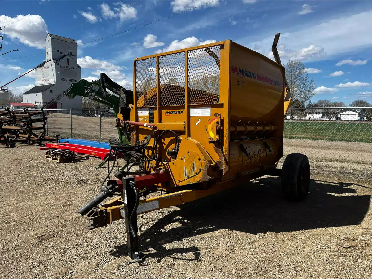 Gallery image 1 for Used 2008 Haybuster 2650 Bale Feeder
