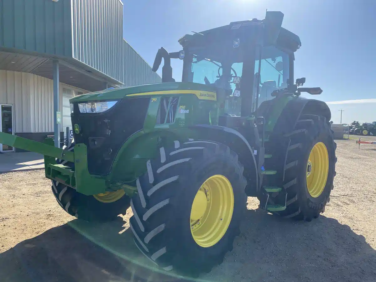 Gallery image 1 for Used 2024 John Deere 7R 250 Tractor