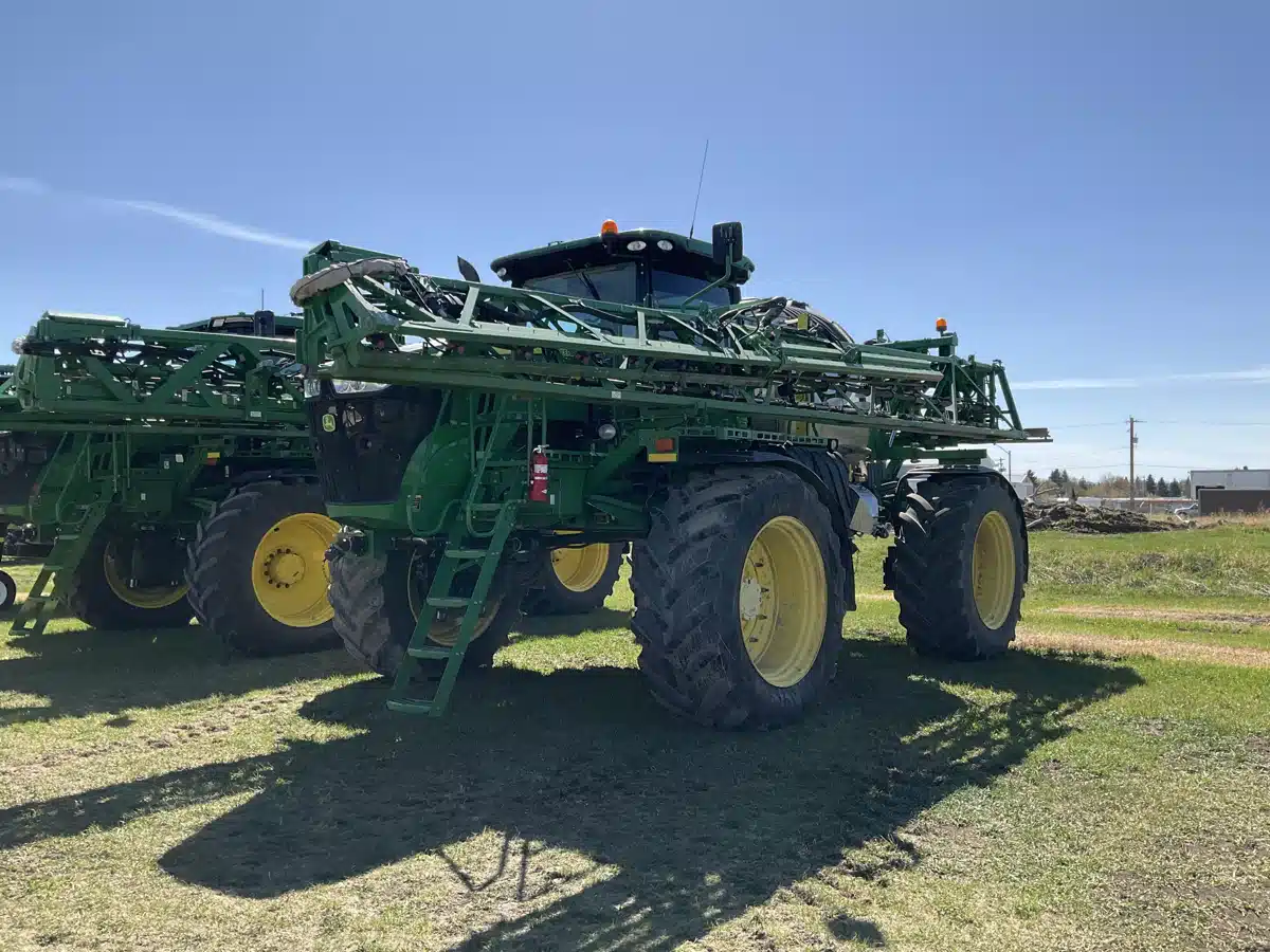 Gallery image 1 for Used 2015 John Deere R4045 Sprayer - Self Propelled