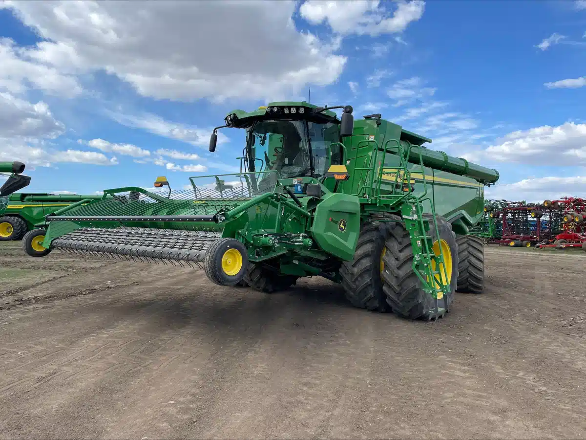 Gallery image 1 for Used 2023 John Deere X9 1100 Combine