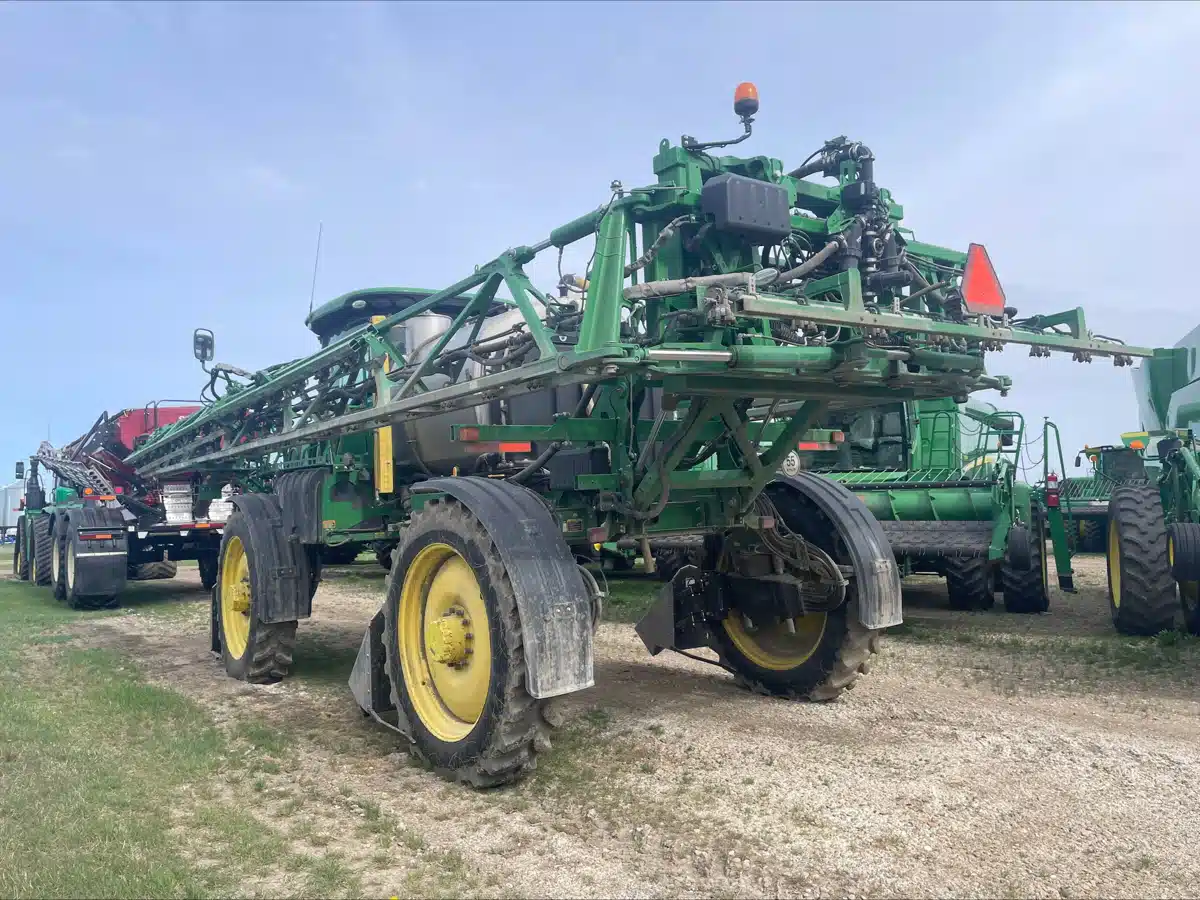 Gallery image 2 for Used 2019 John Deere R4038 Sprayer - Self Propelled