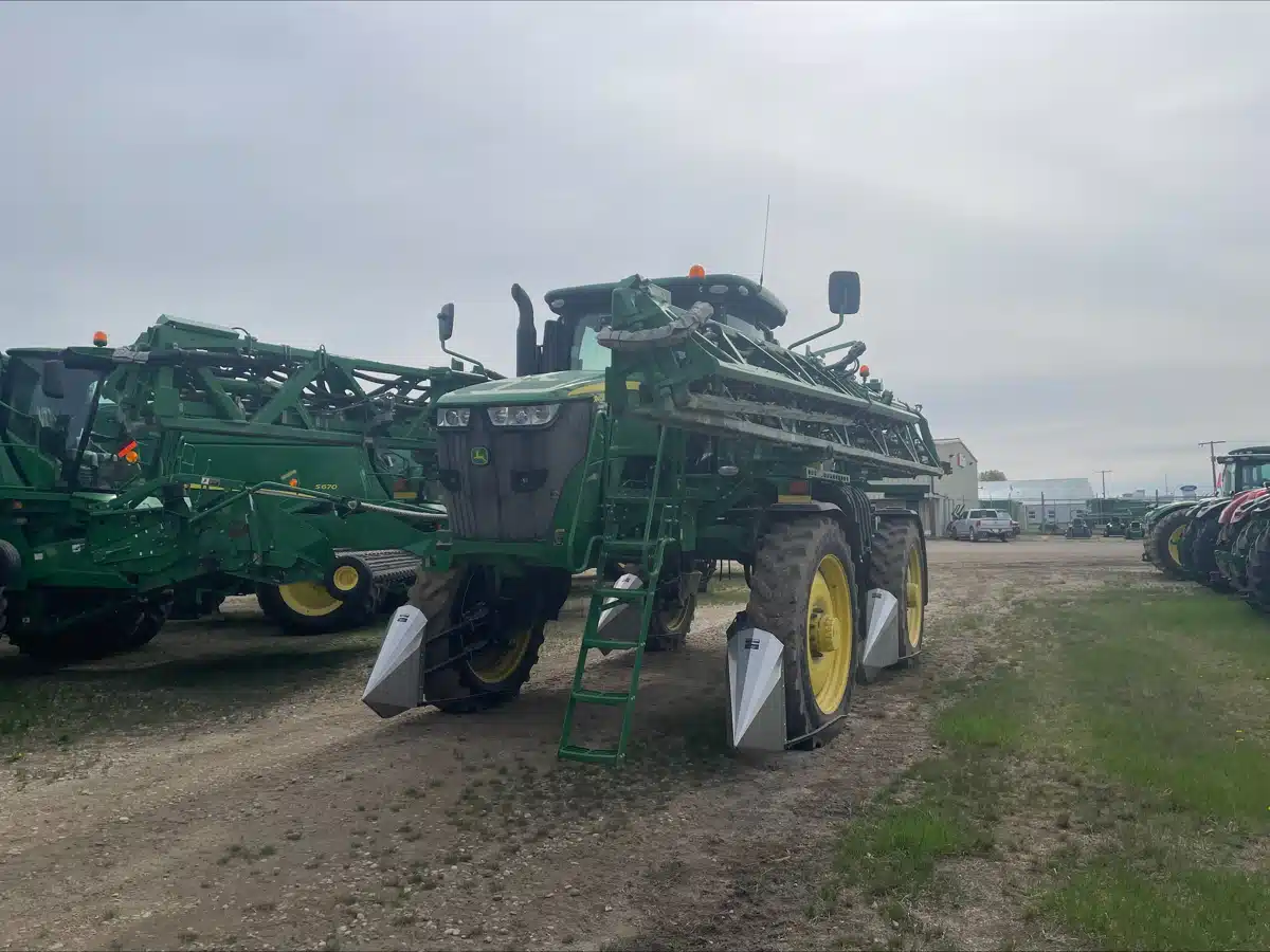 Gallery image 1 for Used 2019 John Deere R4038 Sprayer - Self Propelled