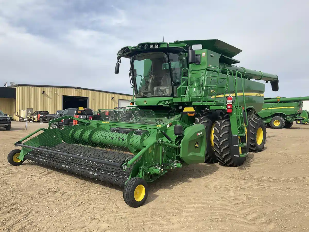 Gallery image 1 for Used 2023 John Deere S770 Combine