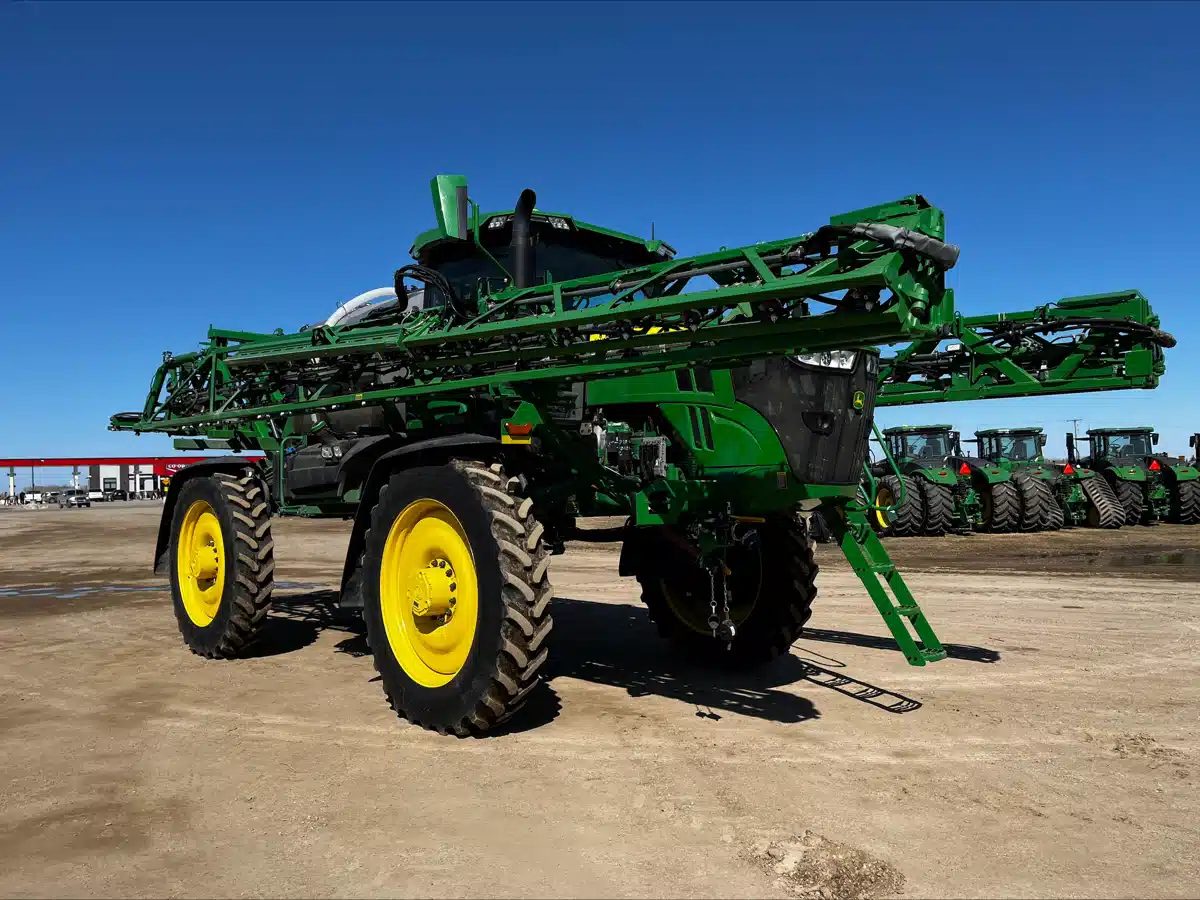 Gallery image 2 for Used 2023 John Deere 616R Sprayer - Self Propelled