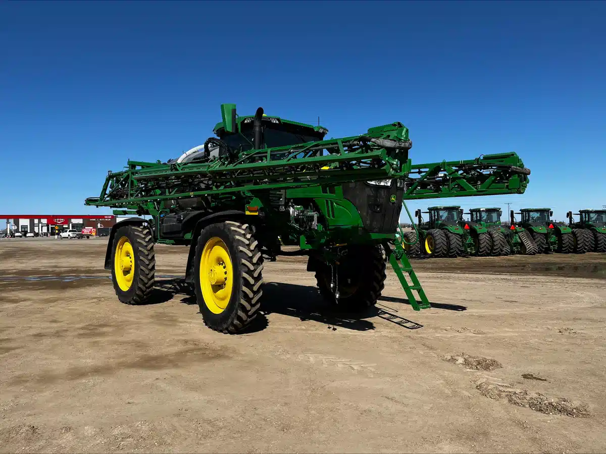 Gallery image 2 for Used 2023 John Deere 616R Sprayer - Self Propelled