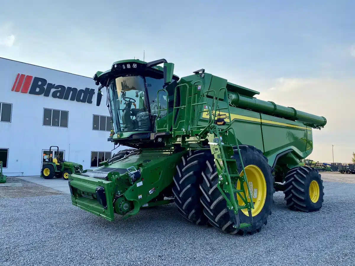 Gallery image 2 for 2024 John Deere X9 1000 Combine