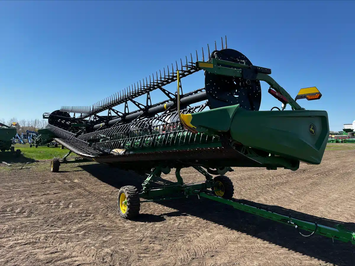 Gallery image 1 for Used 2023 John Deere HD45R Header - Draper