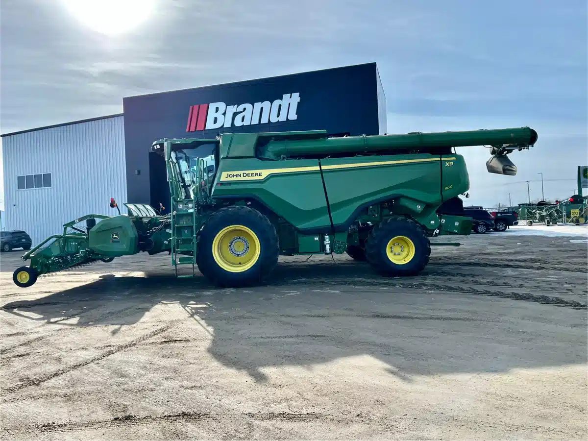 Gallery image 2 for Used 2024 John Deere X9 1100 Combine