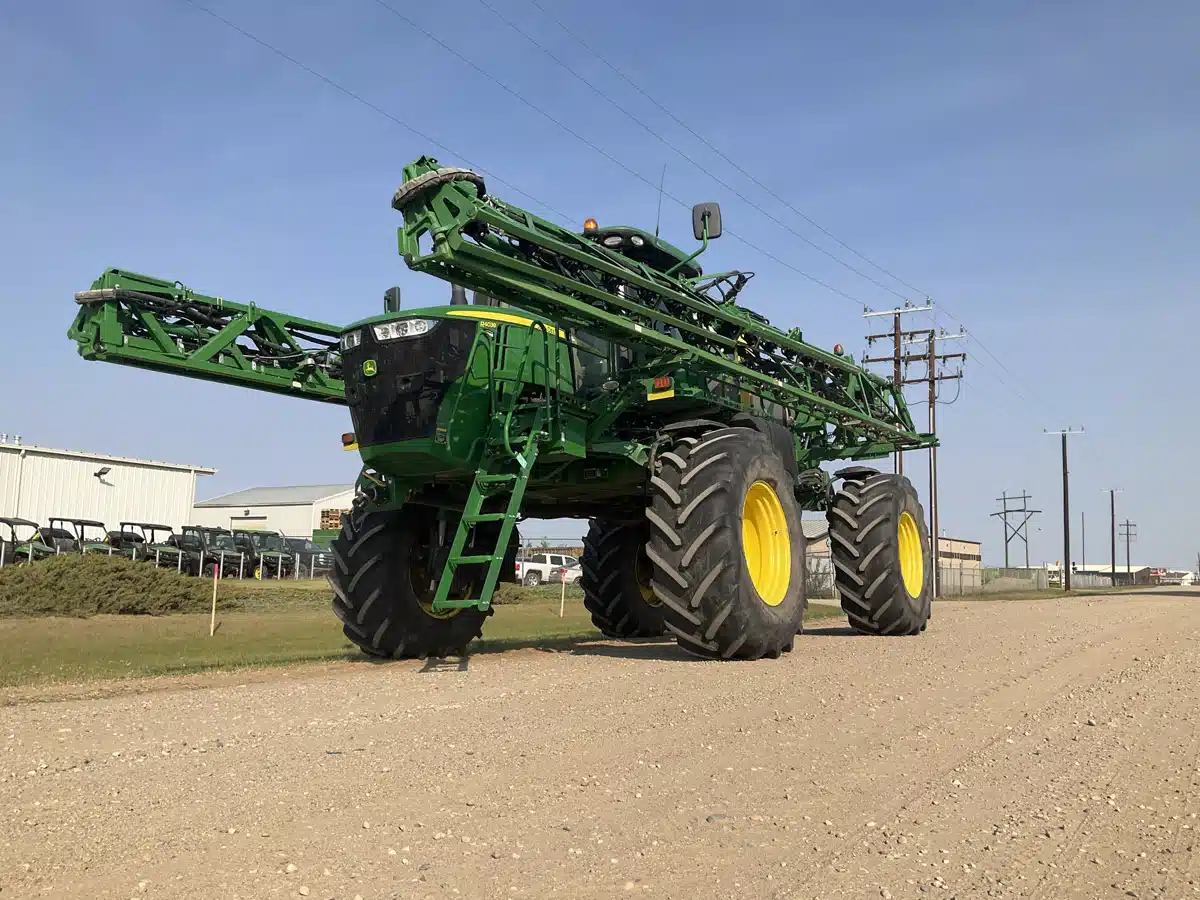 Gallery image 1 for Used 2018 John Deere R4038 Sprayer - Self Propelled