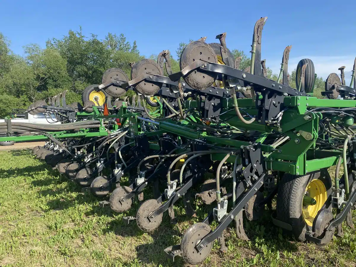 Gallery image 2 for Used 2013 John Deere 1870 Air Drill