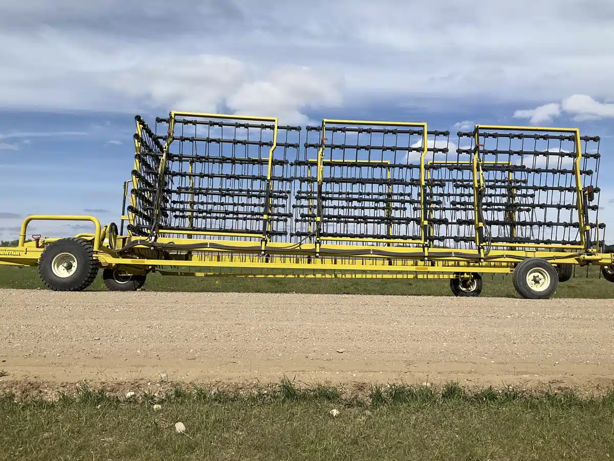 Gallery image 2 for Used 2020 Degelman STRAWMASTER 7 Harrow