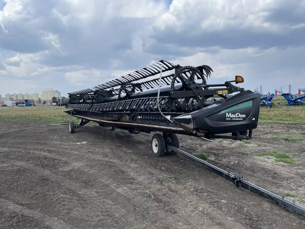 Gallery image 1 for Used 2017 MacDon FD75 Header - Flex Draper