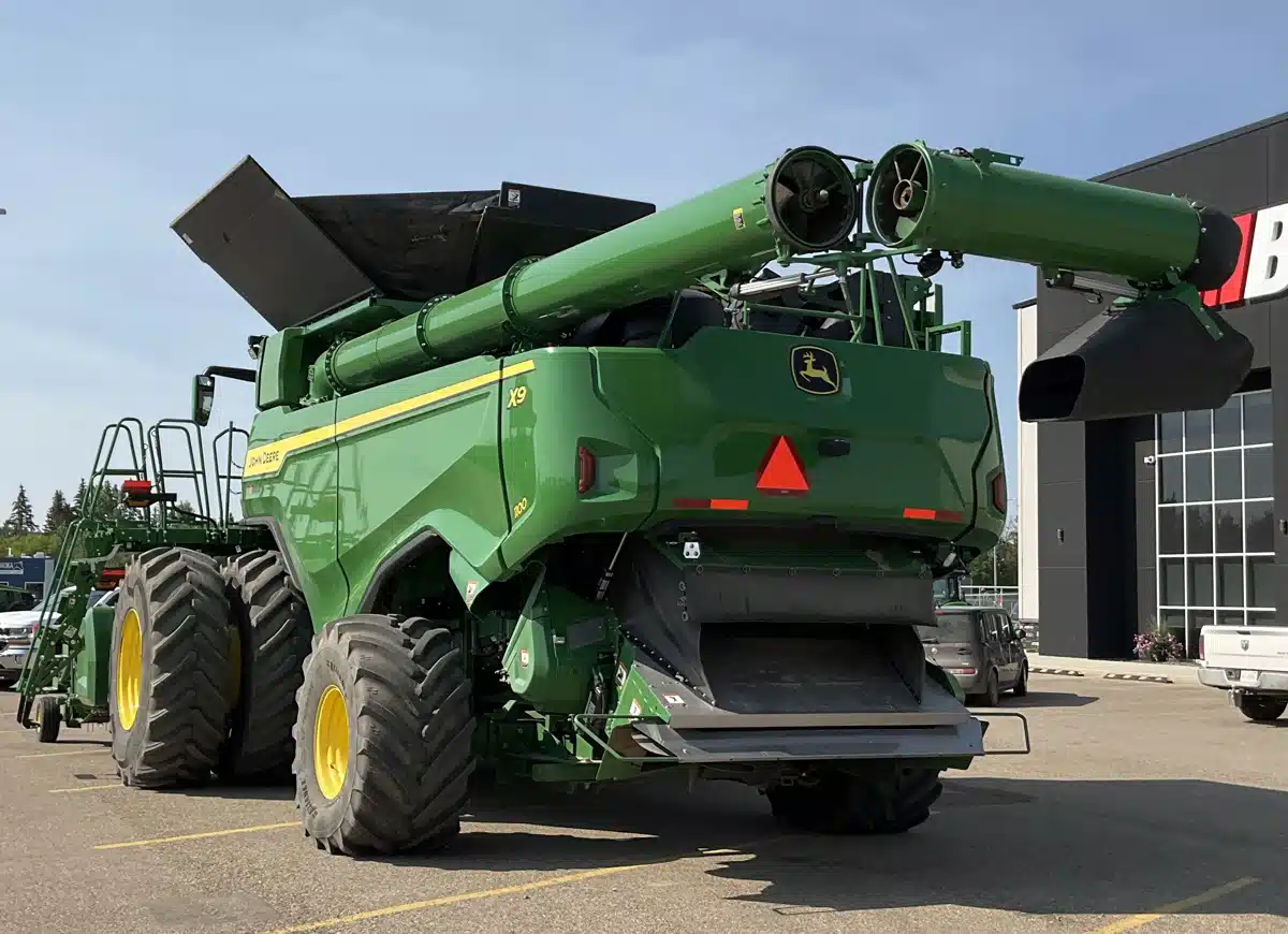 Gallery image 2 for Used 2024 John Deere X9 1100 Combine
