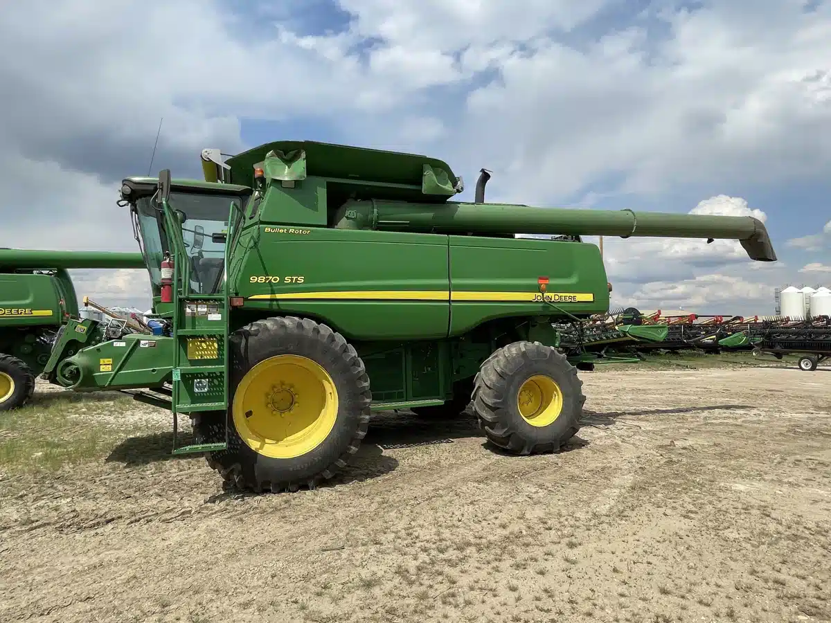 Gallery image 2 for Used 2011 John Deere 9870 STS Combine