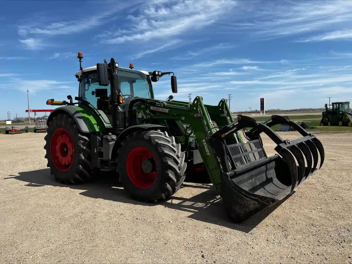 Gallery image 2 for 2023 Fendt 724 VARIO Tractor