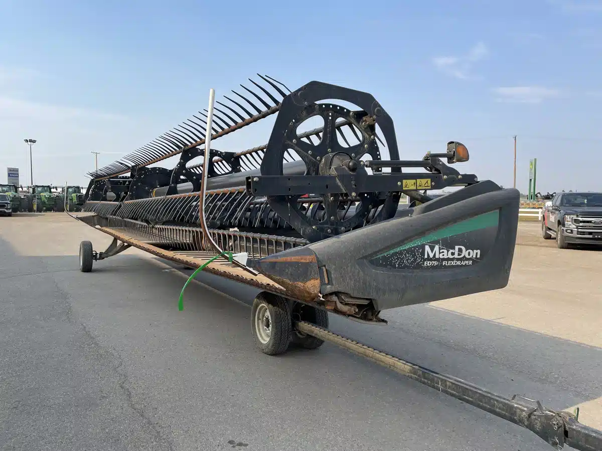 Gallery image 1 for Used 2014 MacDon FD75 Header - Flex Draper