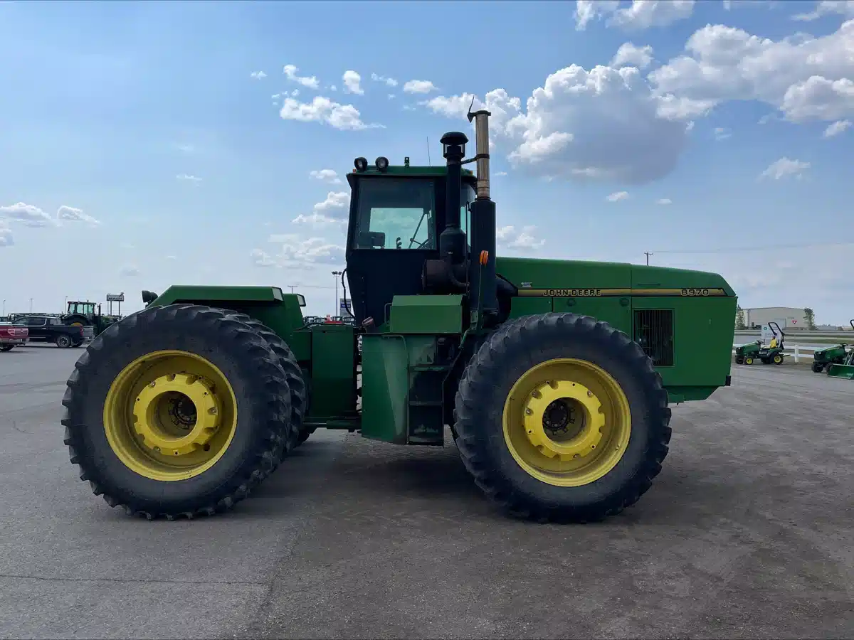 Gallery image 2 for Used 1995 John Deere 8970 Tractor