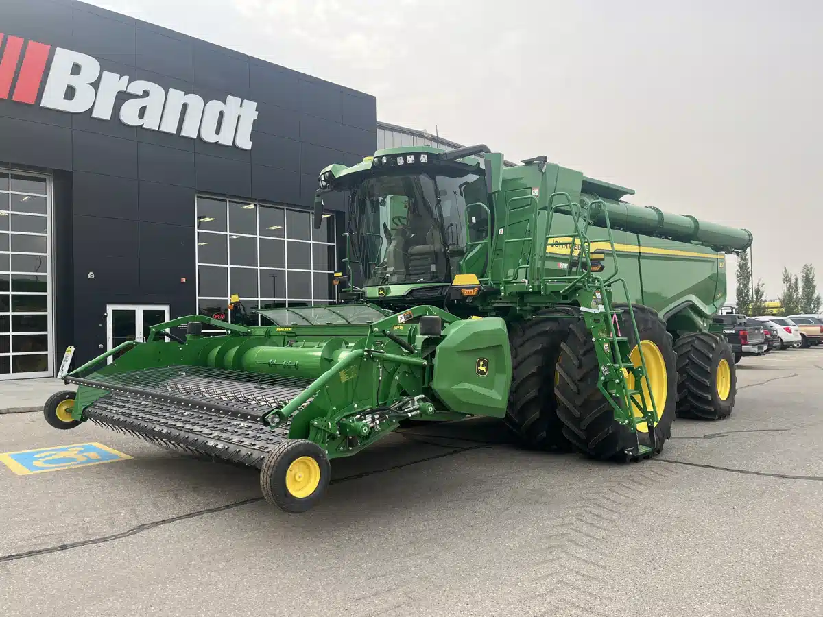 Gallery image 2 for 2024 John Deere X9 1000 Combine