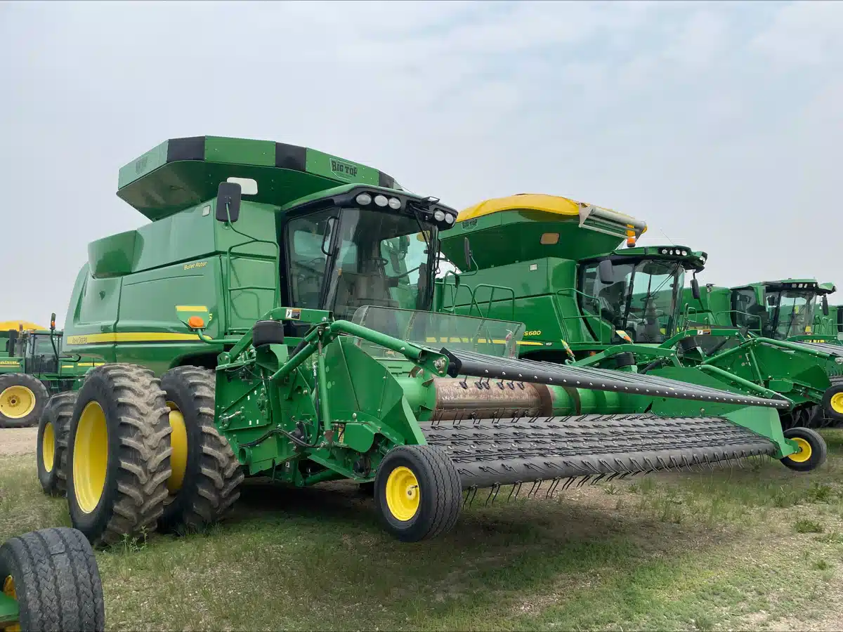 Gallery image 2 for Used 2011 John Deere 9870 STS Combine