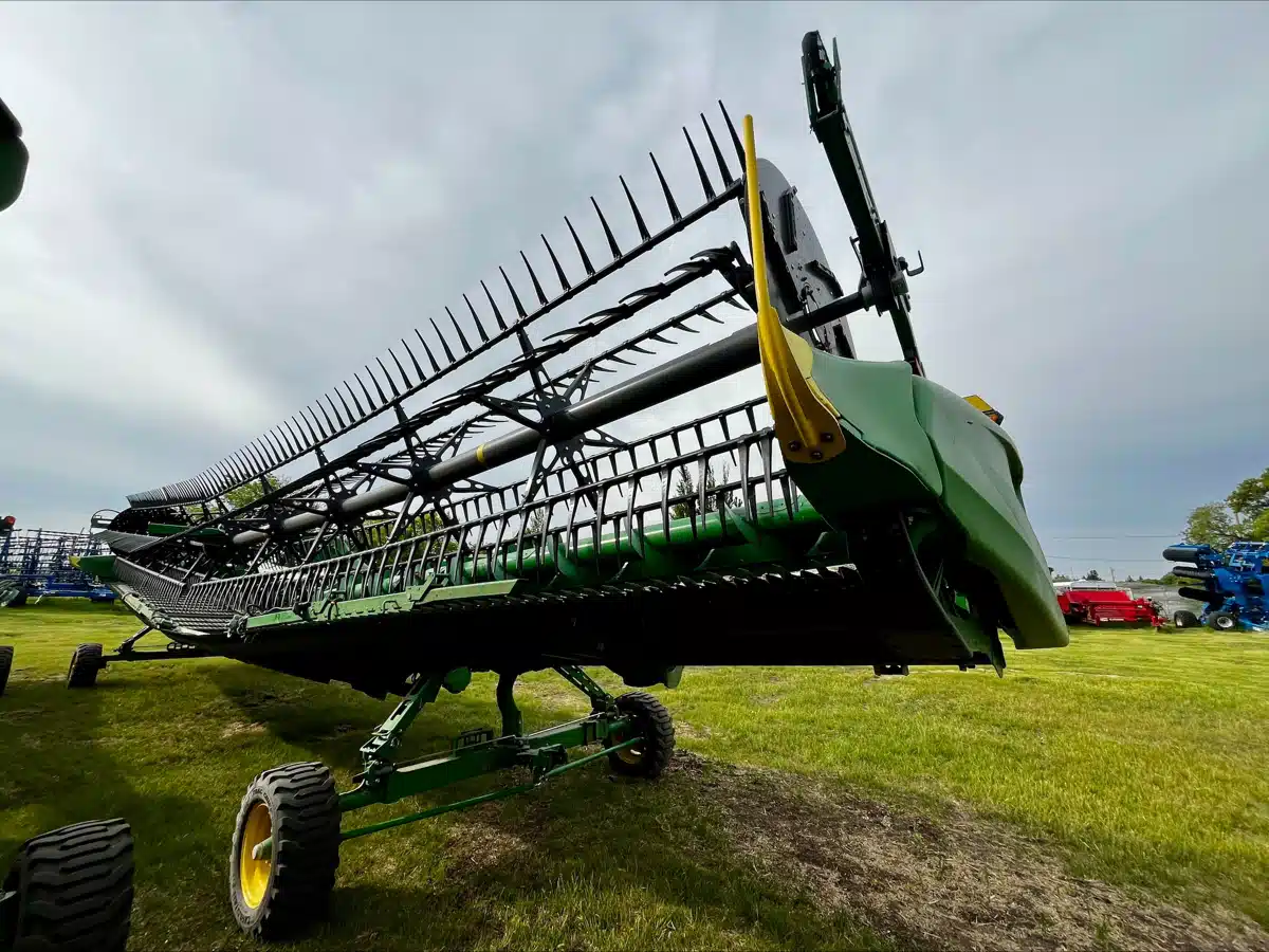 Gallery image 1 for Used 2024 John Deere HD45R Header - Draper