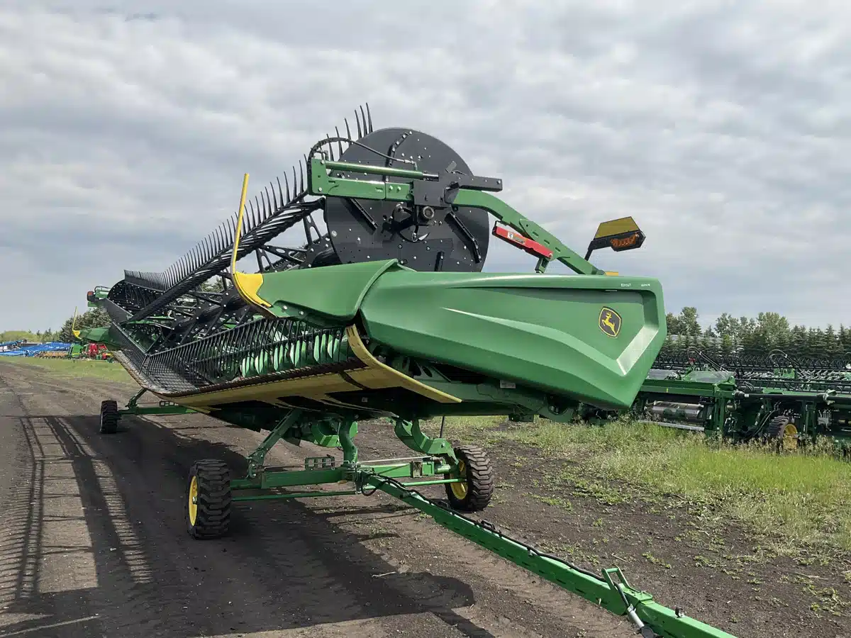 Gallery image 1 for Used 2022 John Deere HD45R Header Combine
