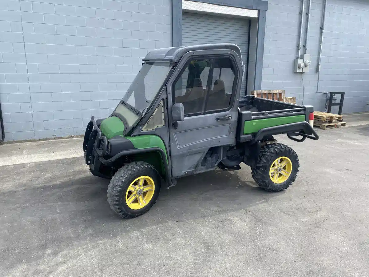 Gallery image 1 for Used 2013 John Deere XUV 825I Utility Vehicle