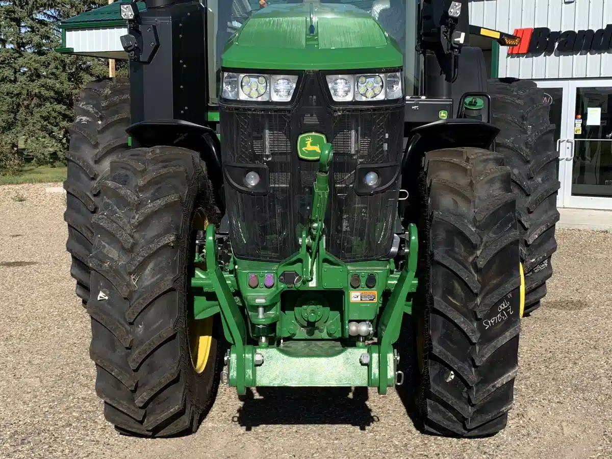 Gallery image 2 for Used 2023 John Deere 7R 250 Tractor