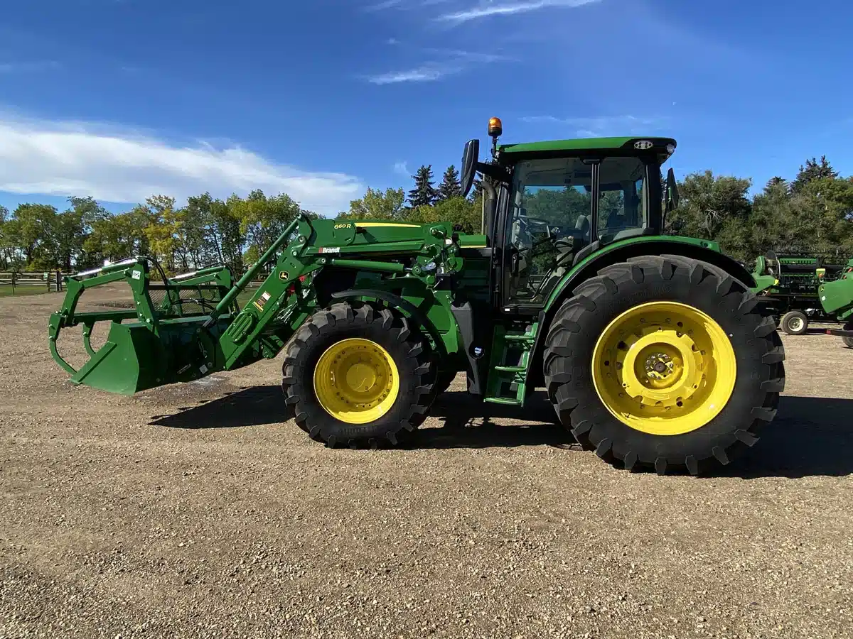 Gallery image 2 for Used 2022 John Deere 6R 165 Tractor