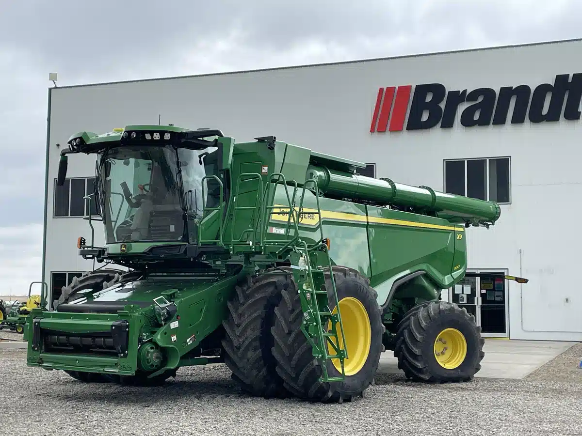Gallery image 2 for Used 2023 John Deere X9 1100 Combine