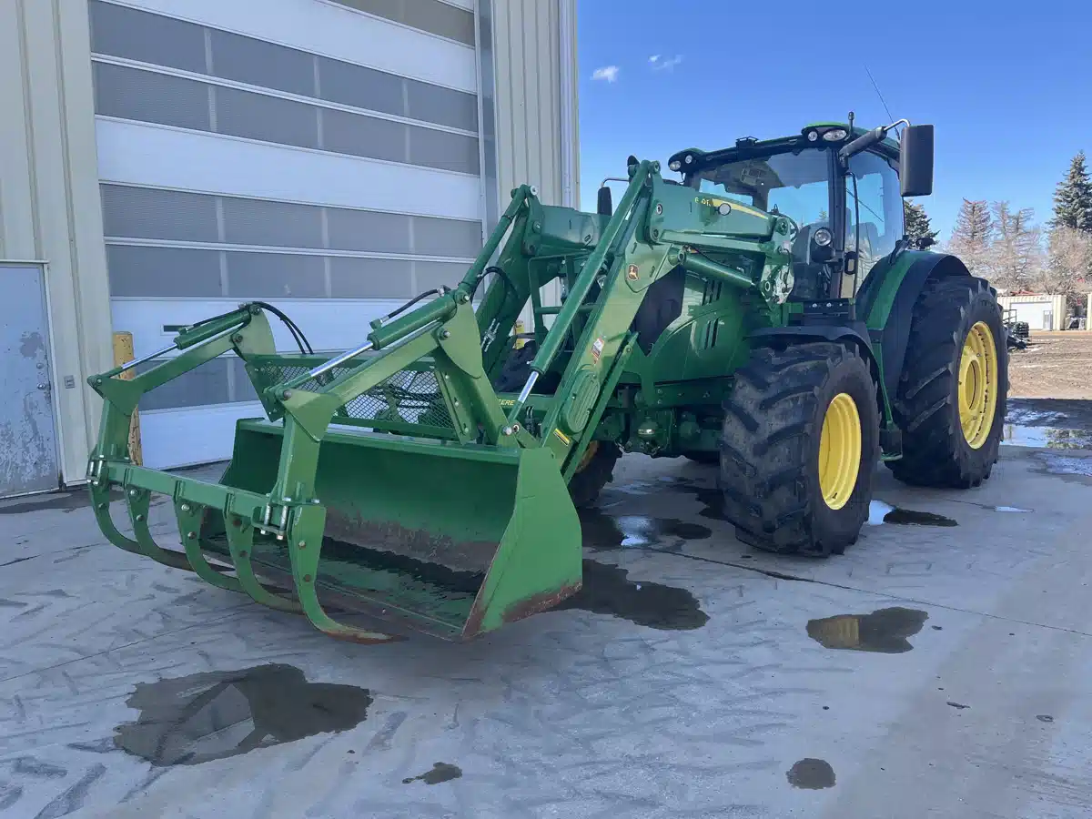 Gallery image 1 for Used 2015 John Deere 6215R Tractor